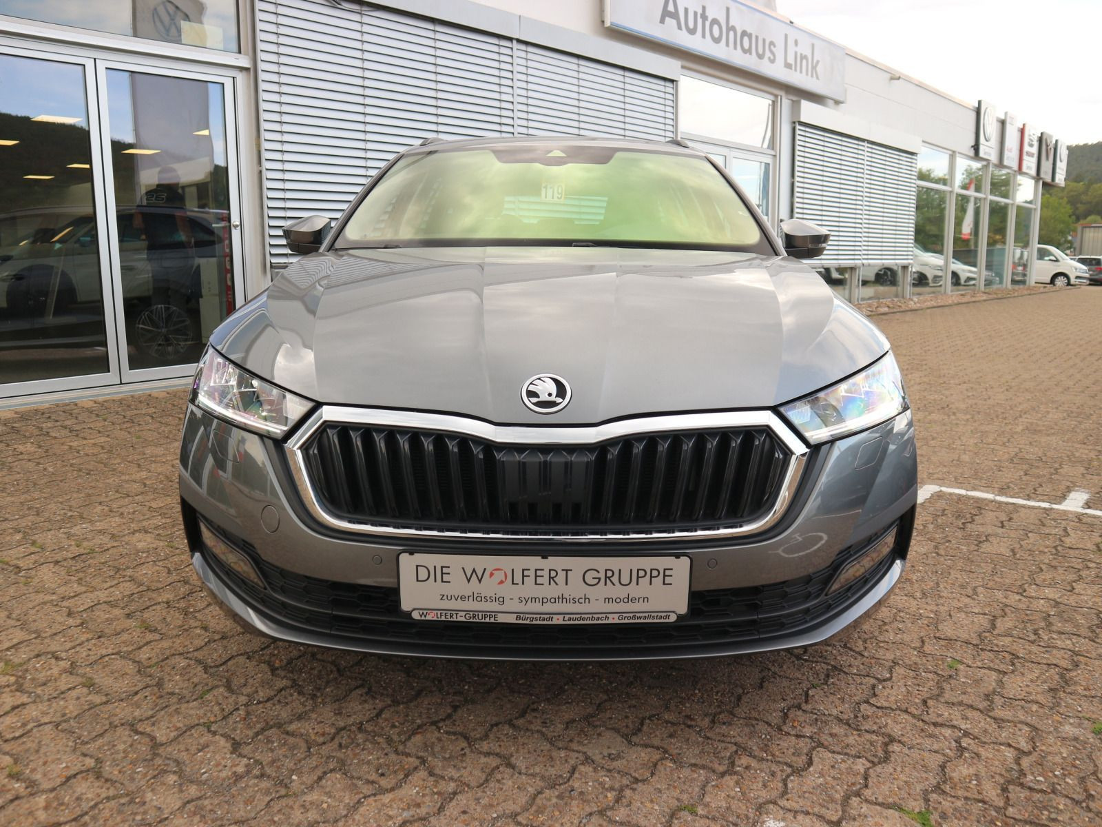 Fahrzeugabbildung SKODA Octavia Combi Clever 2.0 TDI CARPLAY RFK LED
