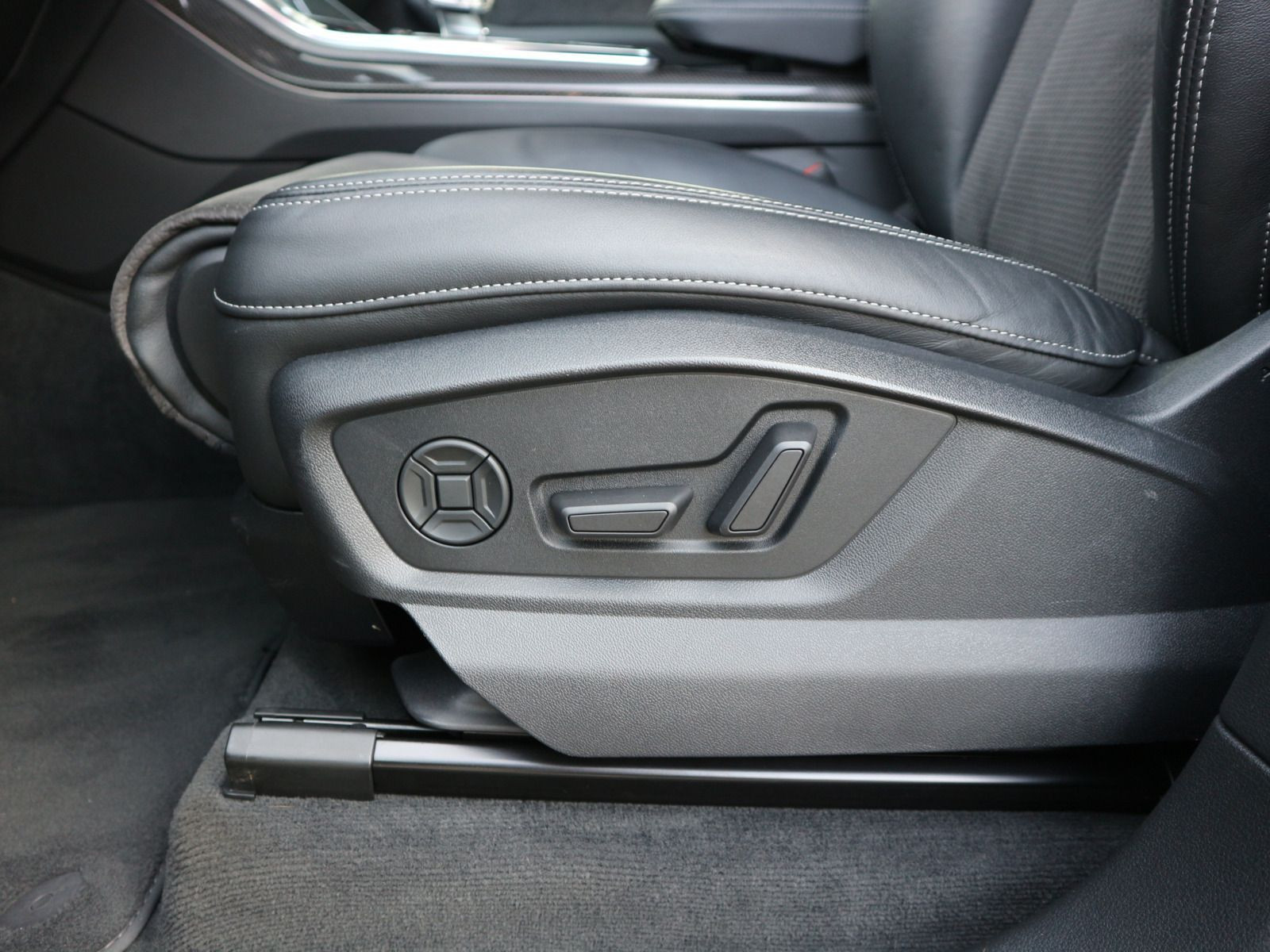 Fahrzeugabbildung Audi Q7 S line 50 TDI quattro HUD*PANO*AHK*CARPLAY*NAVI