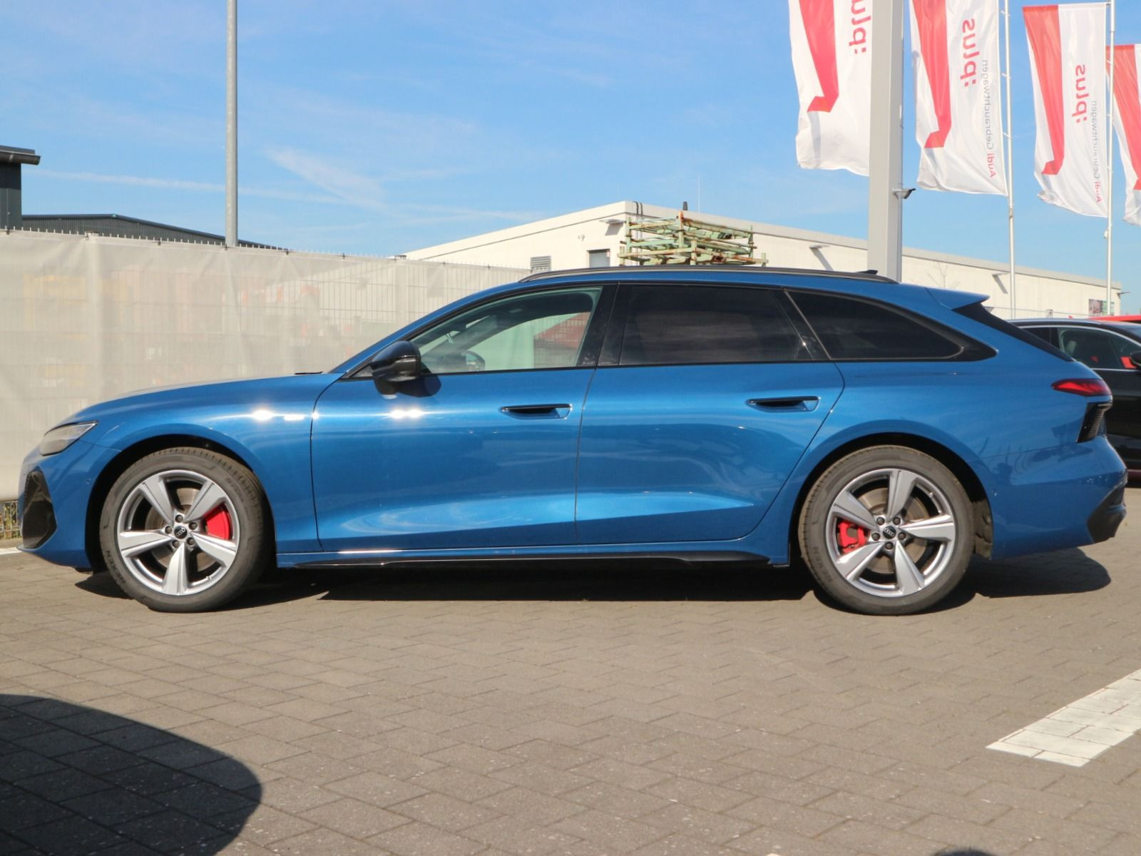 Fahrzeugabbildung Audi A6 Avant S line TFSI quattro 270 kW AHK*PANO*ACC