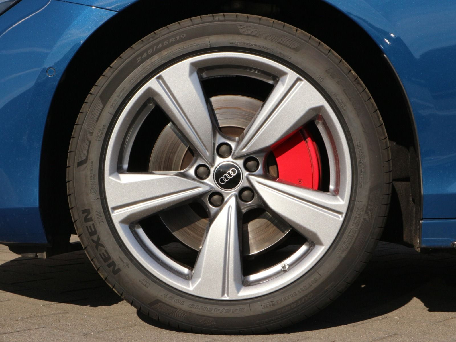 Fahrzeugabbildung Audi A6 Avant S line TFSI quattro 270 kW AHK*PANO*ACC