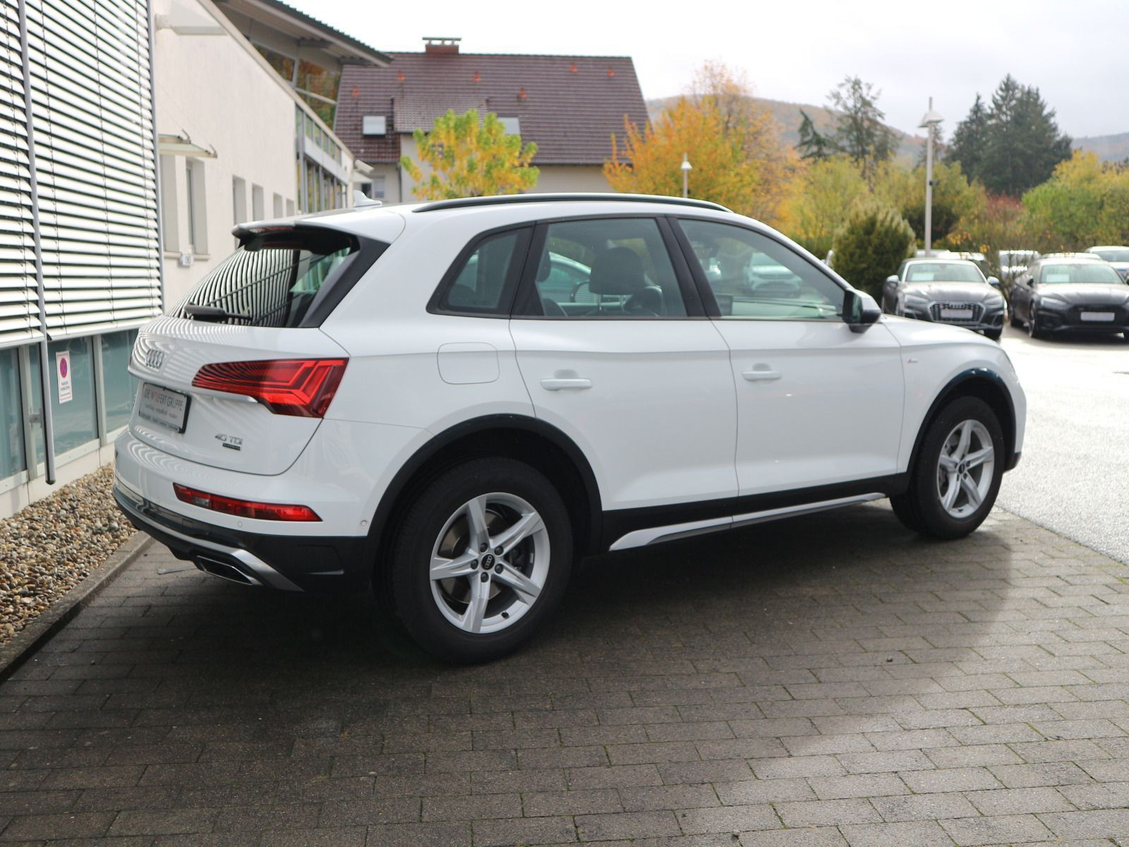 Fahrzeugabbildung Audi Q5 2.0 40 TDI quattro S line MATRIX*ACC*AHK*SHZ