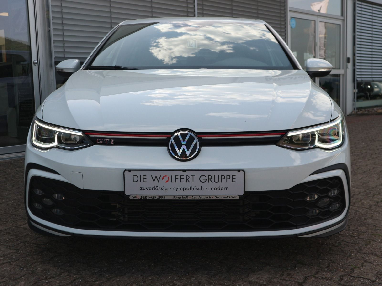 Fahrzeugabbildung Volkswagen Golf GTI 2.0 TSI DSG ACC NAVI RFK CARPLAY