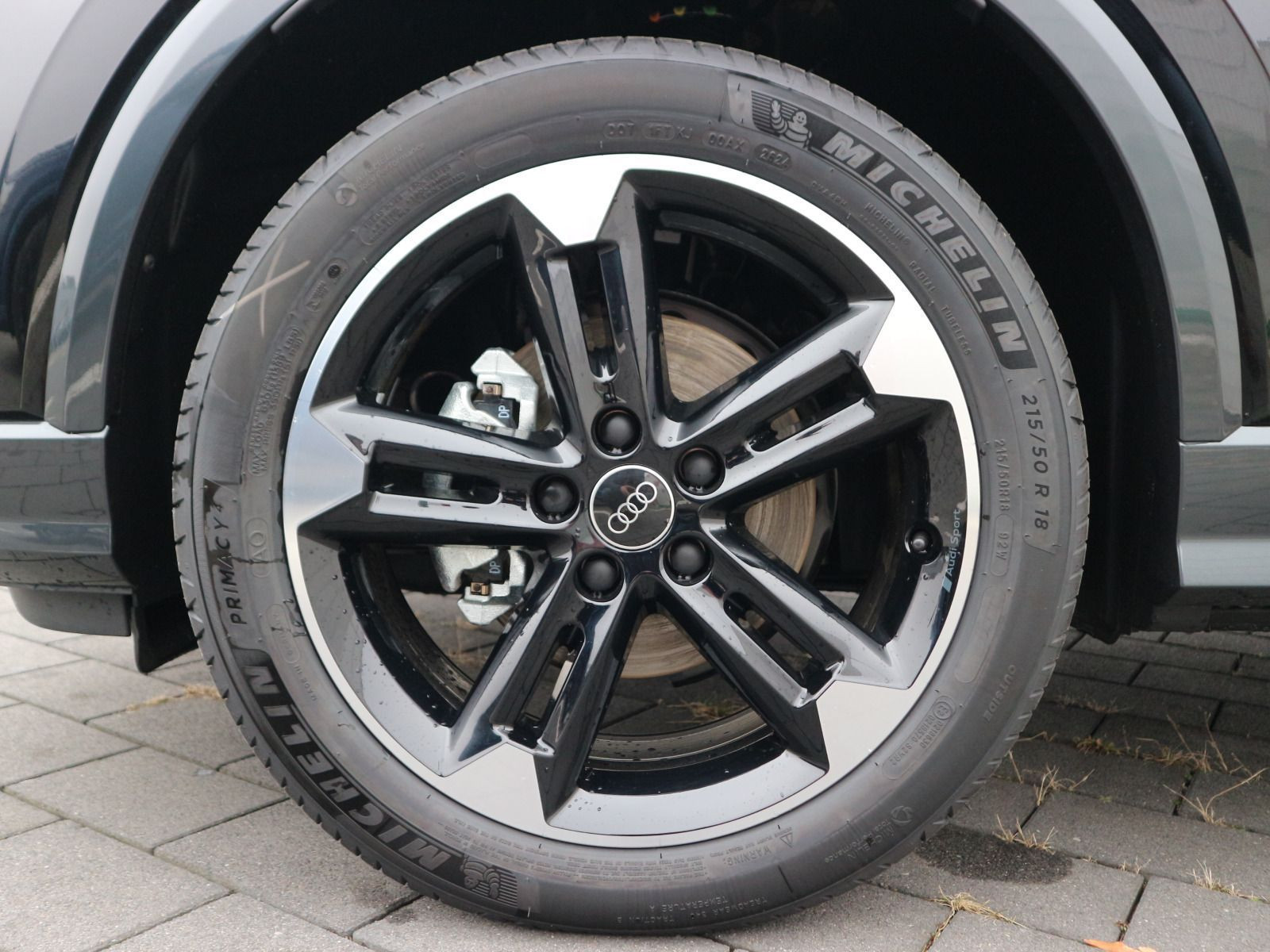 Fahrzeugabbildung Audi Q2 advanced 35 TFSI S tronic*AHK*LED*NAVI*ACC*