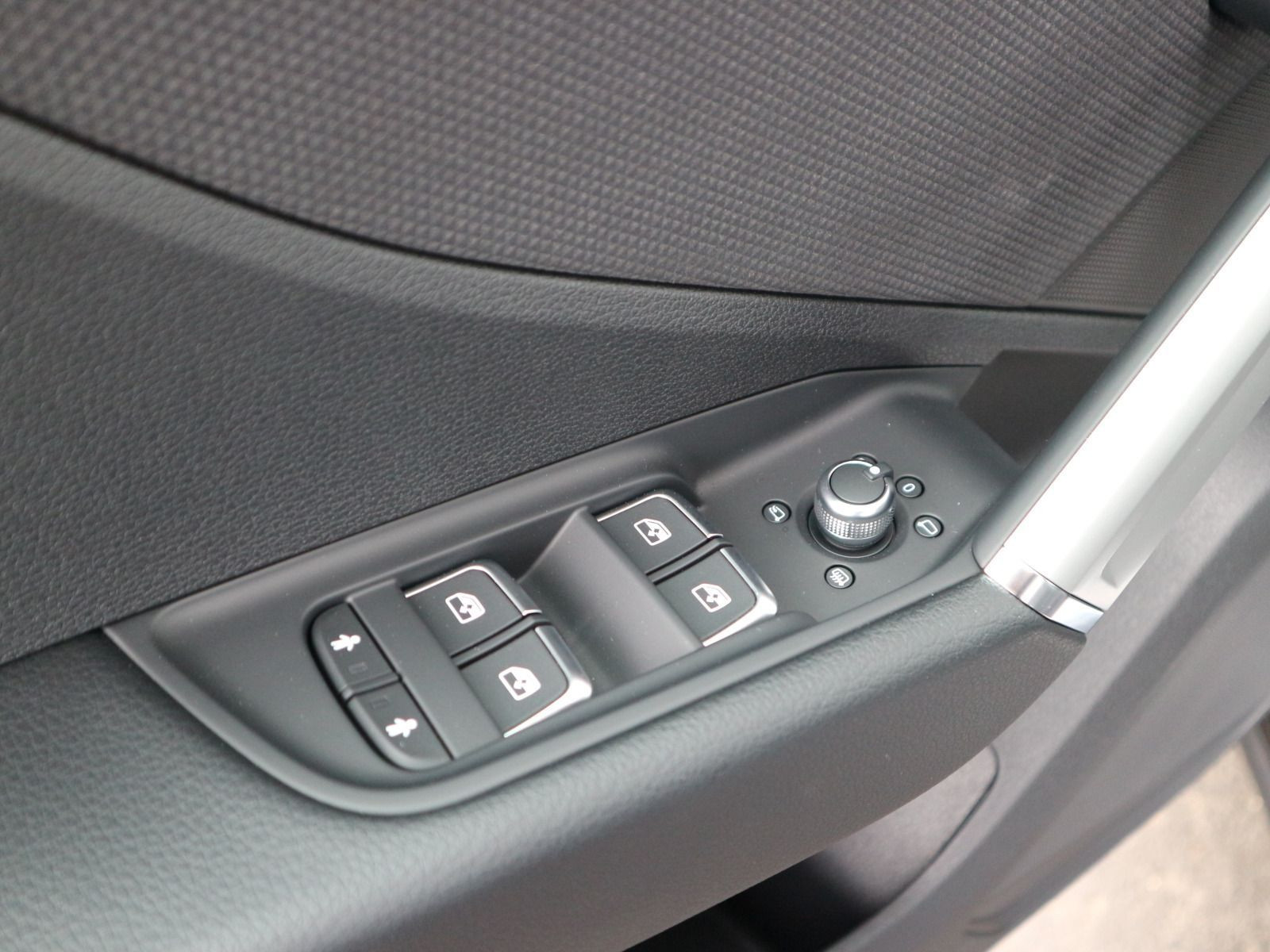 Fahrzeugabbildung Audi Q2 advanced 35 TFSI S tronic*AHK*LED*NAVI*ACC*