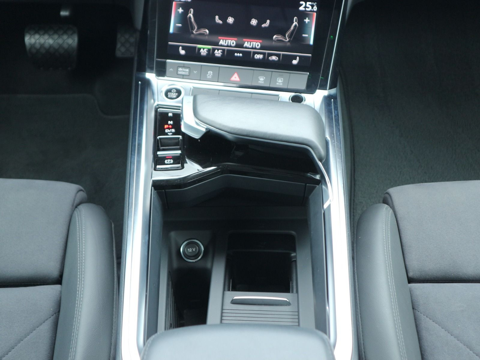 Fahrzeugabbildung Audi e-tron advanced 55 quattro NACHTSICHT*AHK*RFK