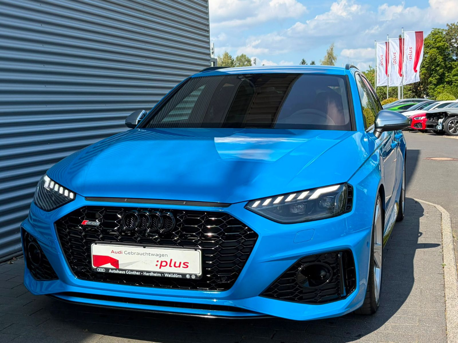 Fahrzeugabbildung Audi RS 4 Avant +WINTERRÄDER+DYNAMIKPAKET+HUD+SPORTAB