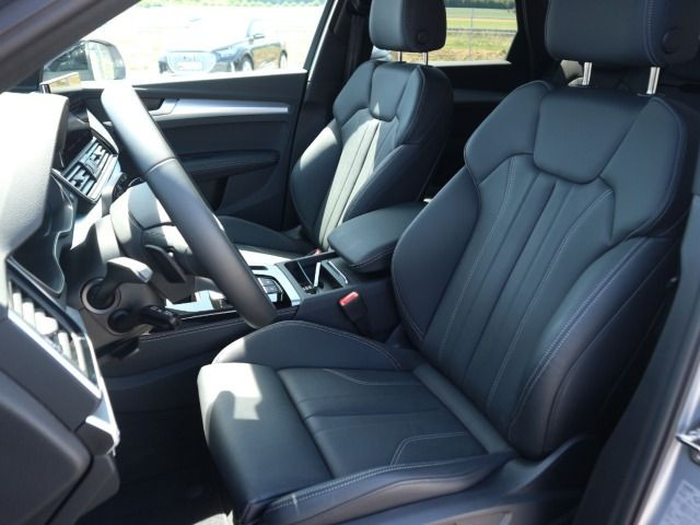 Fahrzeugabbildung Audi Q5 TFSI e S line business 55 TFSI e quattro S tronic