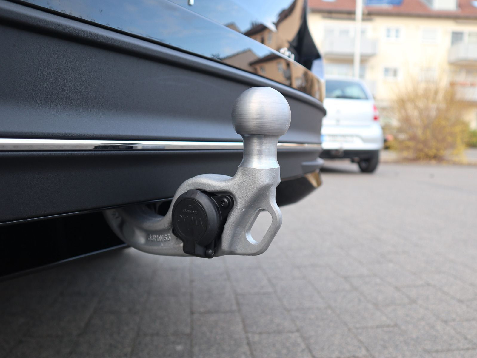 Fahrzeugabbildung Volkswagen Passat Business 2,0 TDI SCR (150 PS) DSG *AHK*WINTERRÄDER*NAVI PRO*