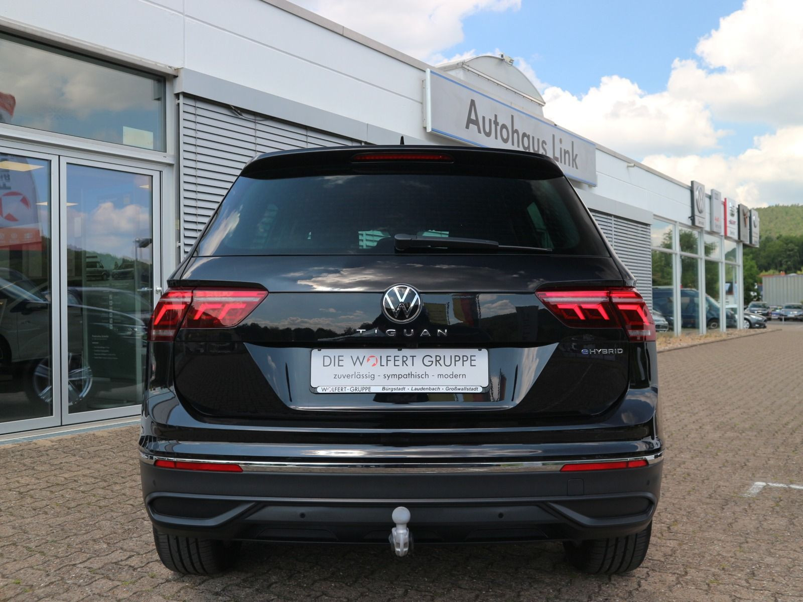 Fahrzeugabbildung Volkswagen Tiguan Life 1.4 TSI eHybrid DSG AHK RFK NAVI ACC