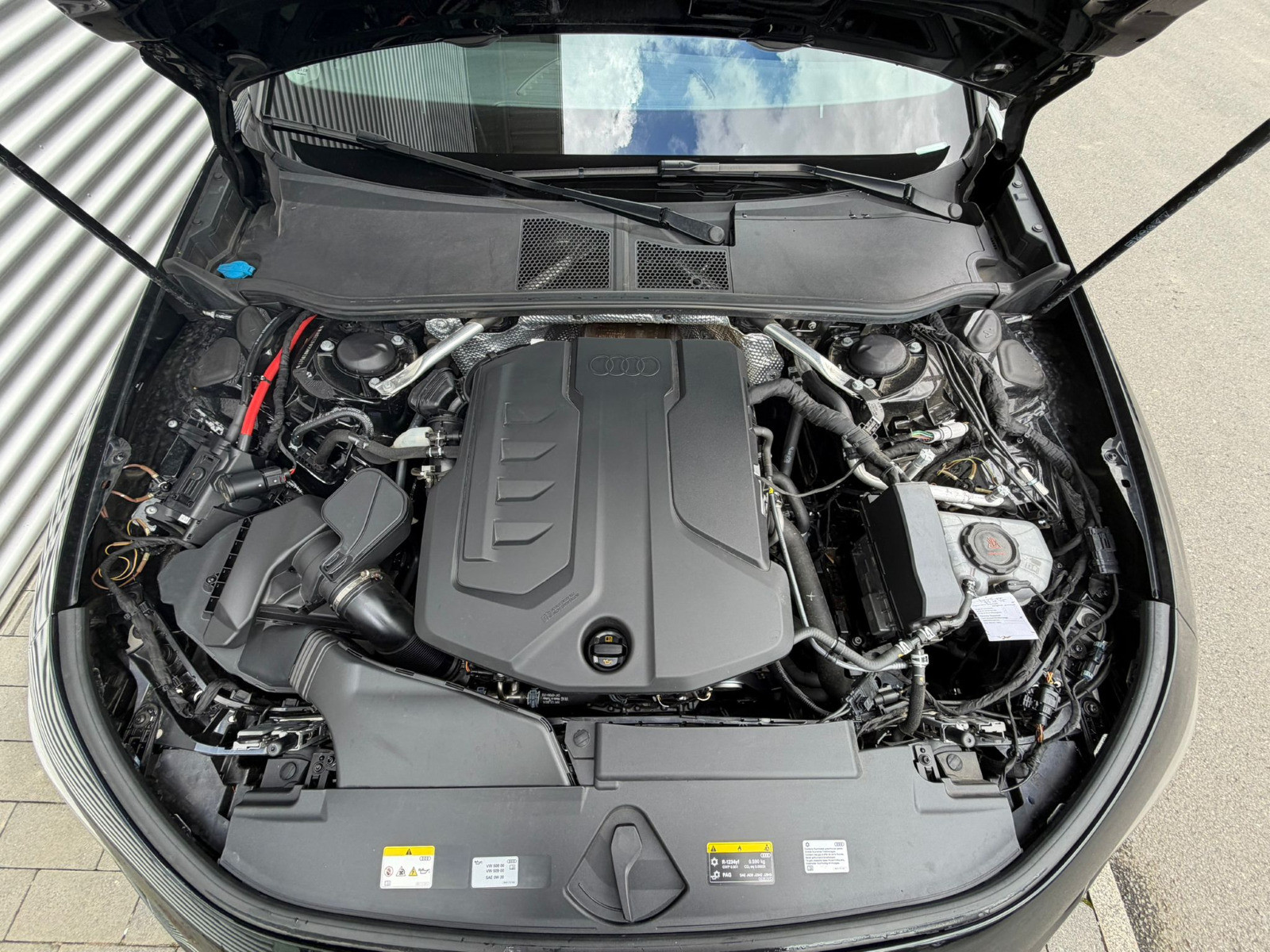 Fahrzeugabbildung Audi A5 Avant TFSI AHK+360 GRAD KAMERA+MATRIX+SPORTSI