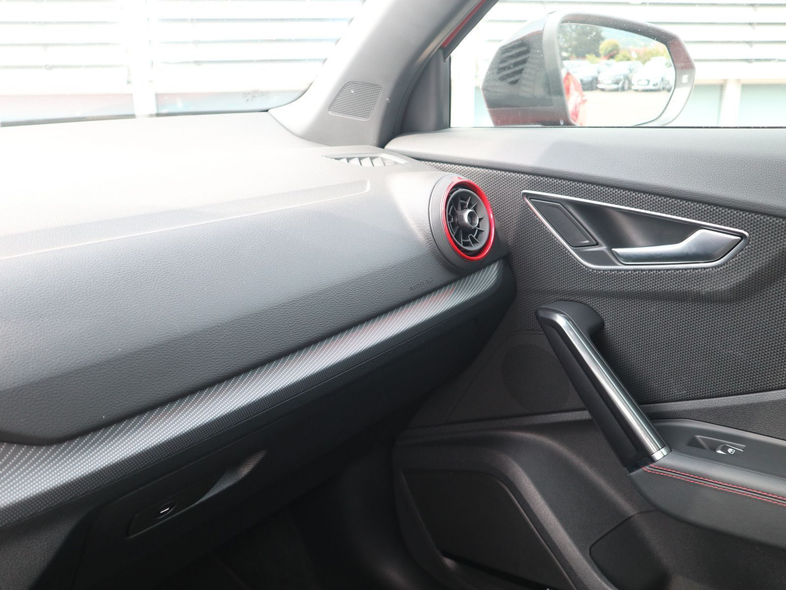 Fahrzeugabbildung Audi Q2 S line 35 TFSI S tronic*SONOS*MATRIX*PANO*AHK