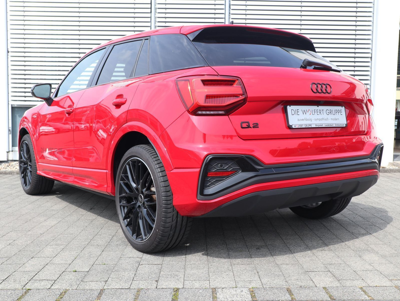 Fahrzeugabbildung Audi Q2 S line 35 TFSI S tronic*SONOS*MATRIX*PANO*AHK