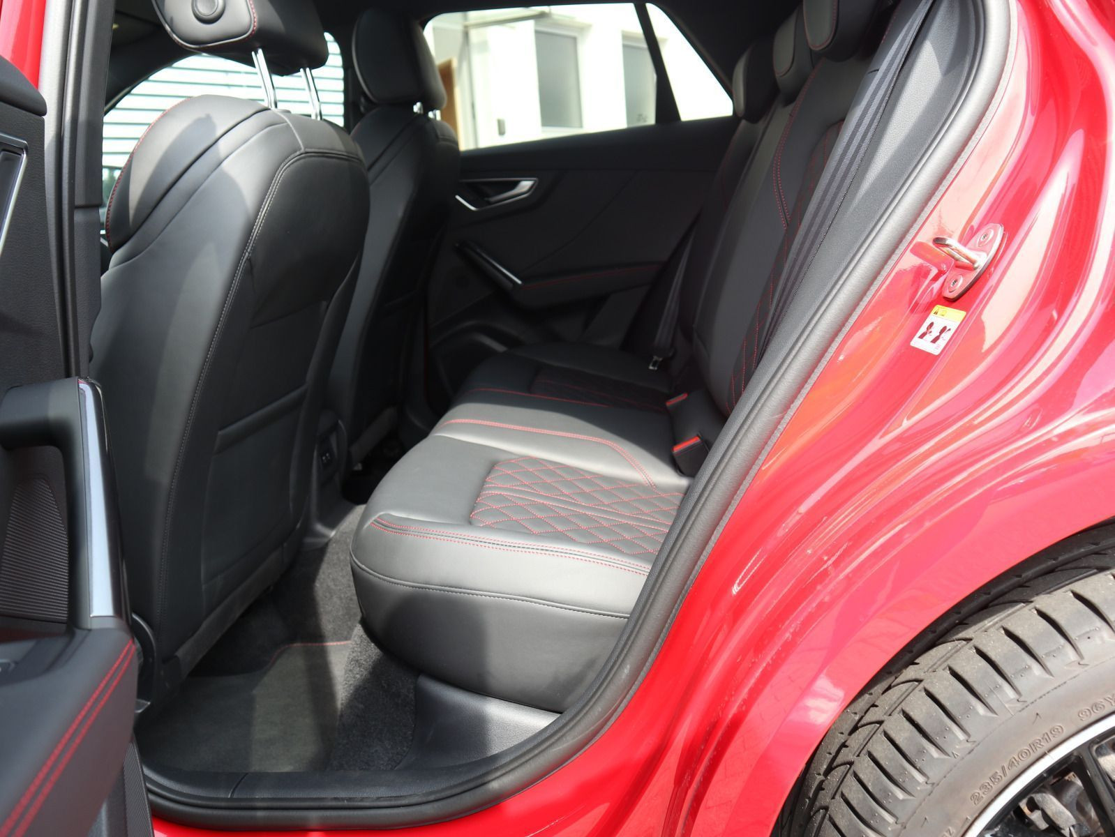 Fahrzeugabbildung Audi Q2 S line 35 TFSI S tronic*SONOS*MATRIX*PANO*AHK