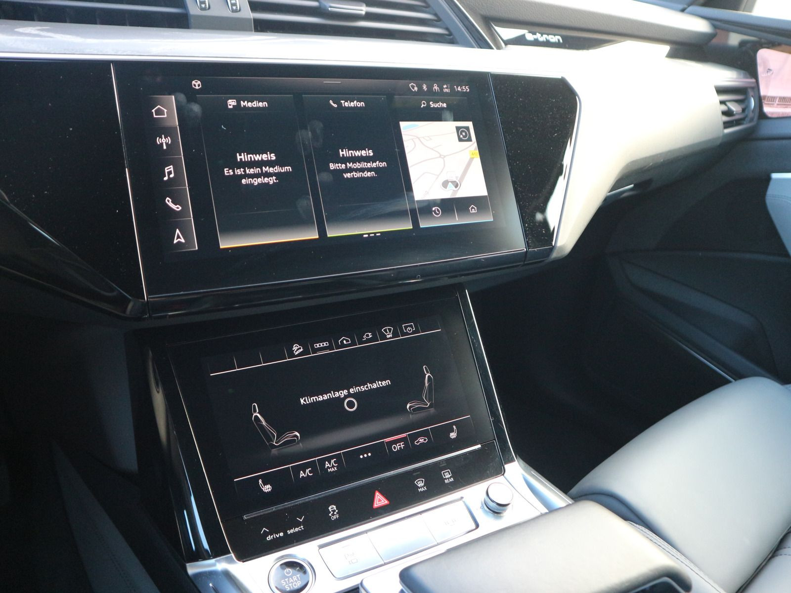 Fahrzeugabbildung Audi e-tron Sportback 55 quattro S line ACC*360°*B&O