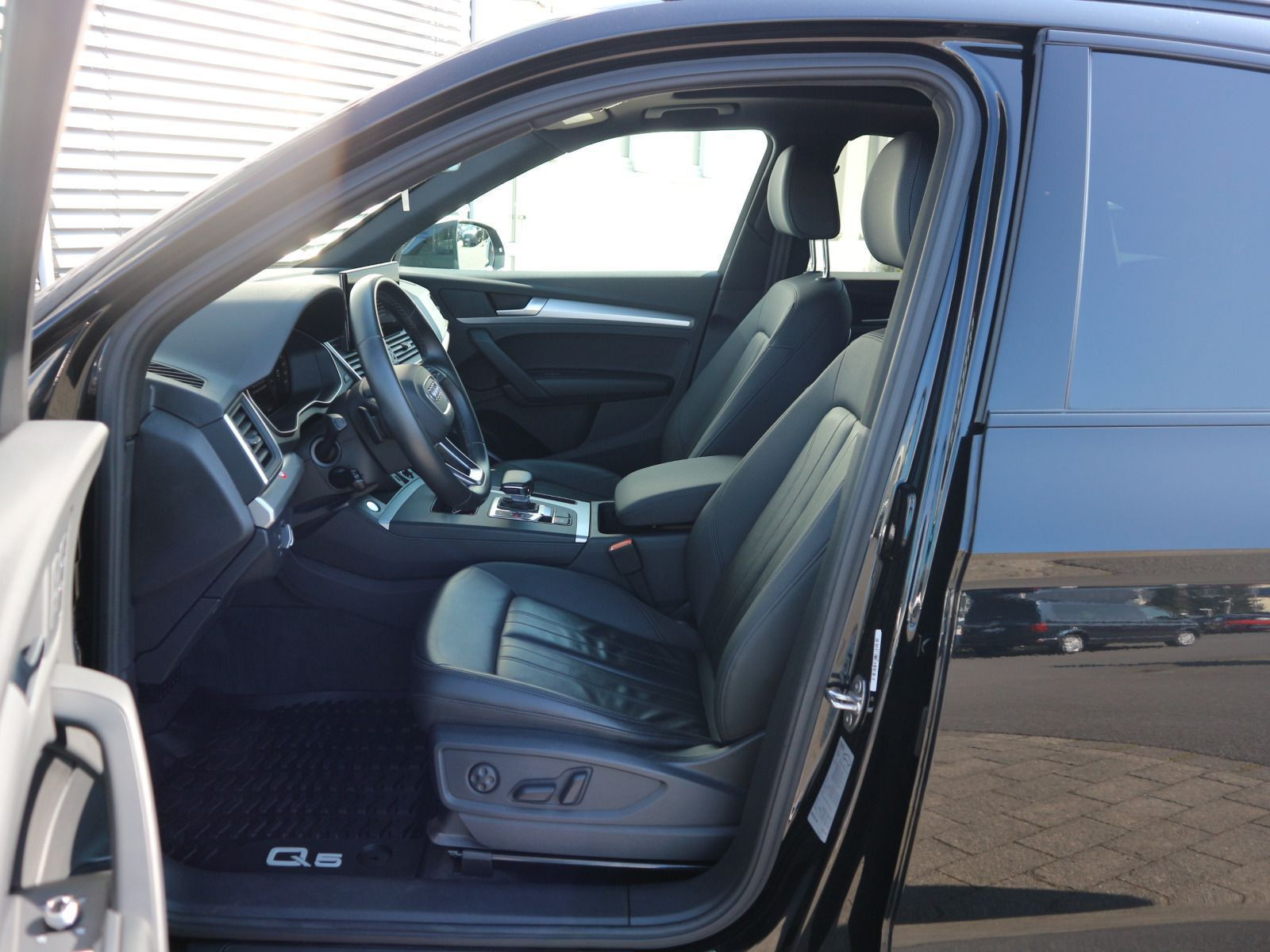 Fahrzeugabbildung Audi Q5 Sportback 45 TFSI quattro advanced S tronic PANO*ACC*AHK