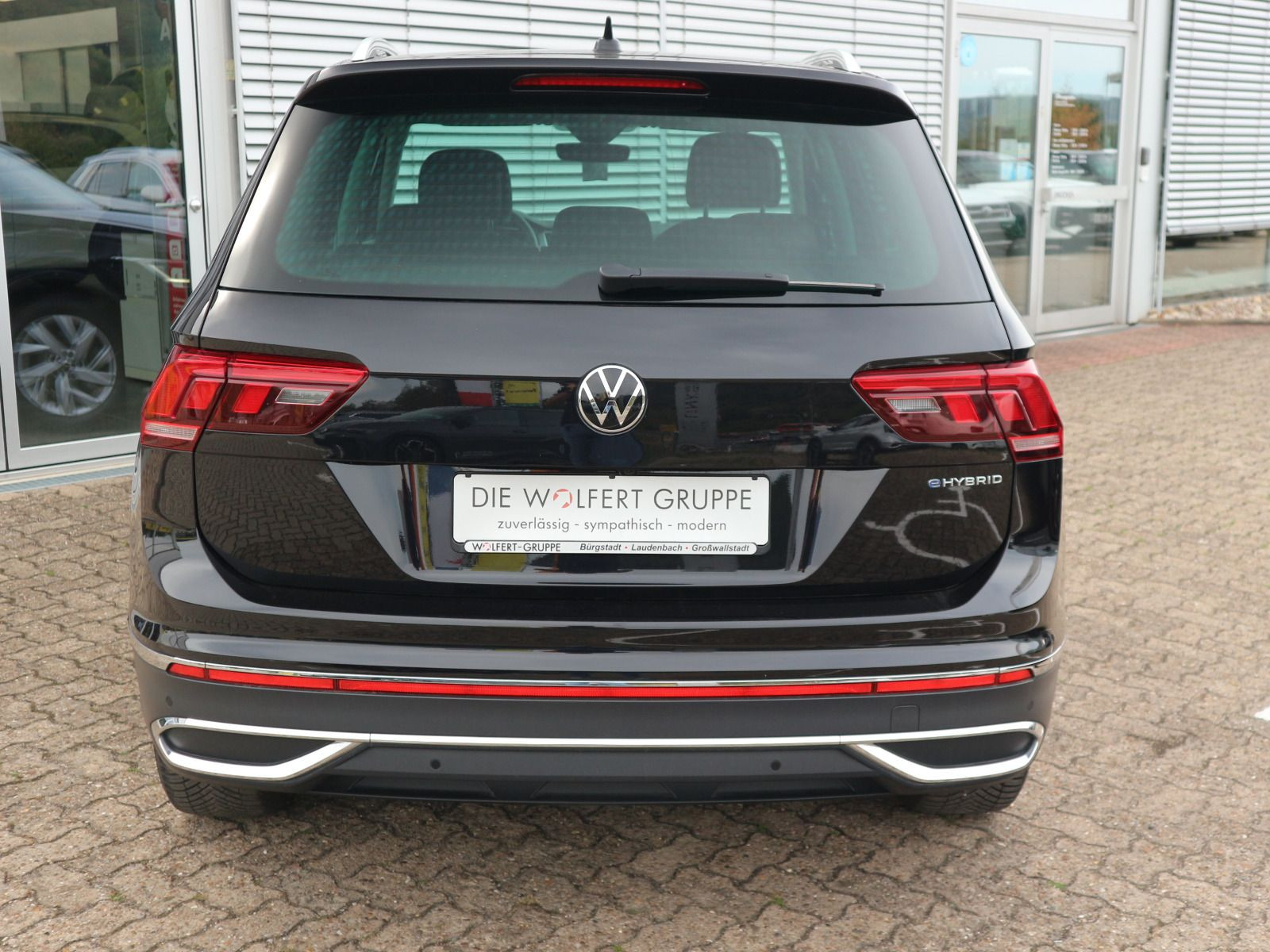 Fahrzeugabbildung Volkswagen Tiguan Elegance 1.4 TSI eHybrid AHK FAHRSCHULUMBAU