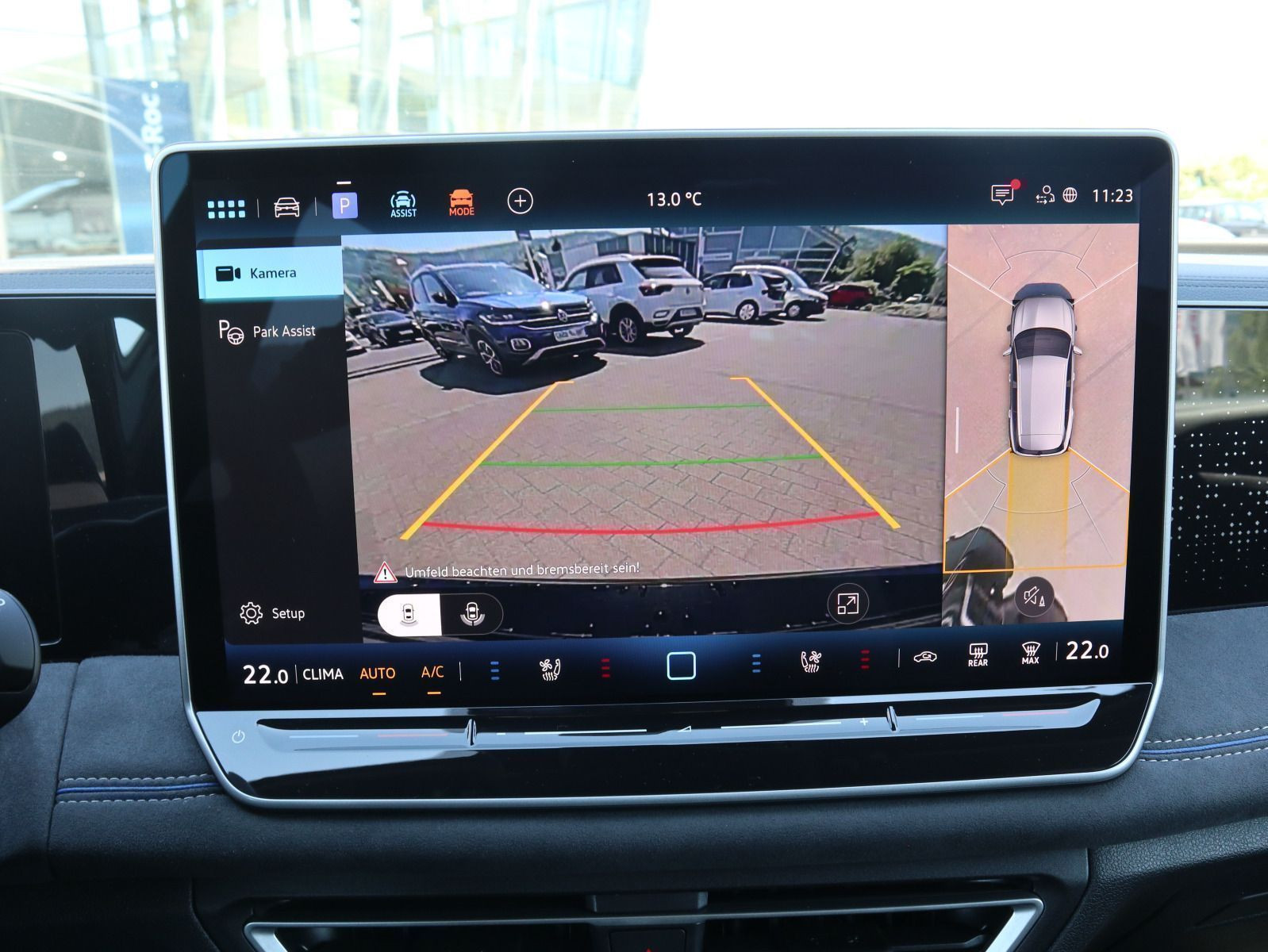 Fahrzeugabbildung Volkswagen Tiguan R-Line 1,5 eTSI OPF (150 PS) DSG *LEDER*NAVI*WINTERRÄDER*