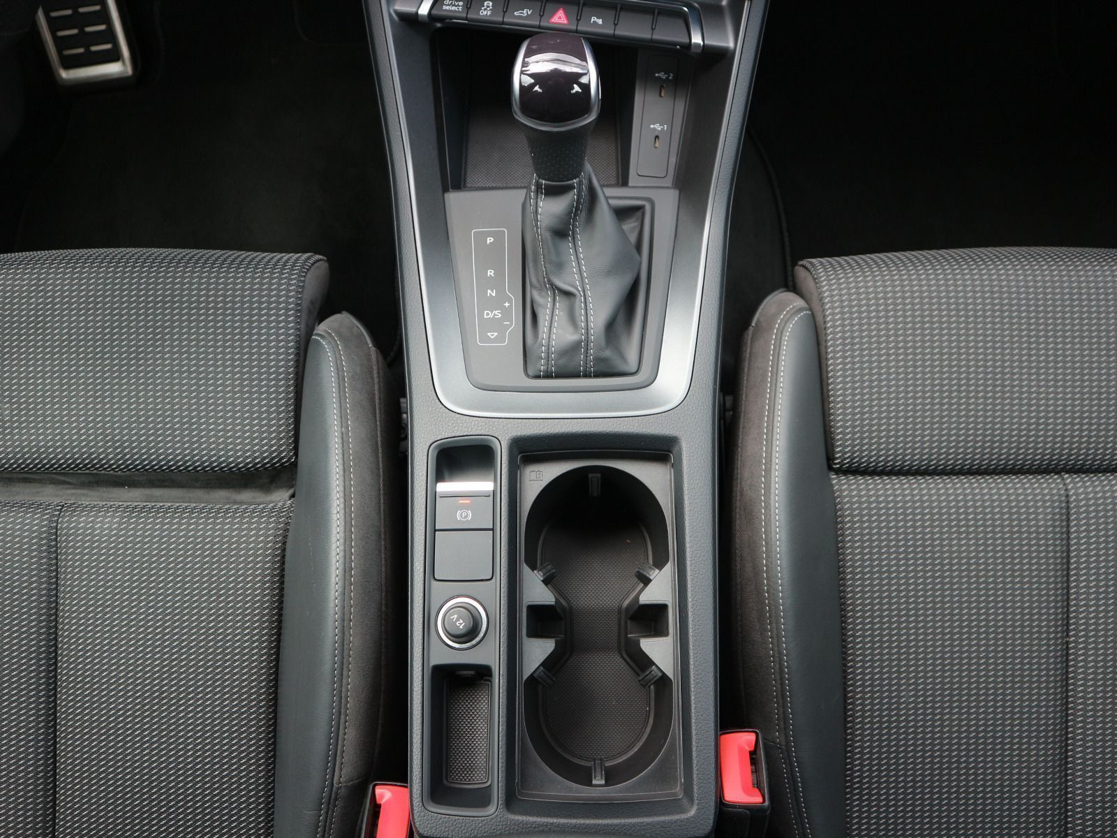 Fahrzeugabbildung Audi Q3 45 TFSI e S line 0,5% ACC*AHK*Carplay*SHZ