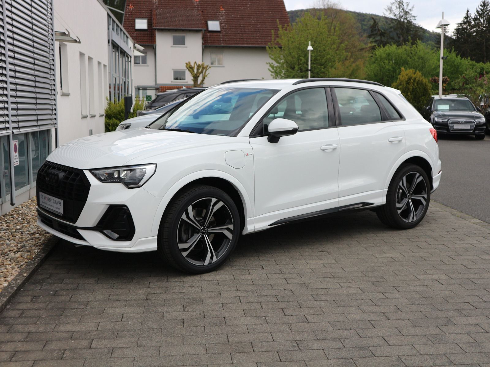 Fahrzeugabbildung Audi Q3 45 TFSI e S line 0,5% ACC*AHK*Carplay*SHZ