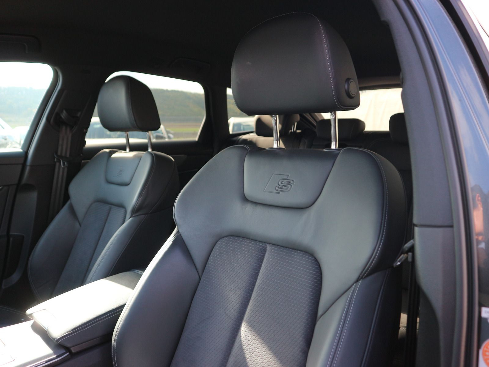 Fahrzeugabbildung Audi S6 Avant TDI quattro *STANDHEIZUNG*B&O*ACC*RKF