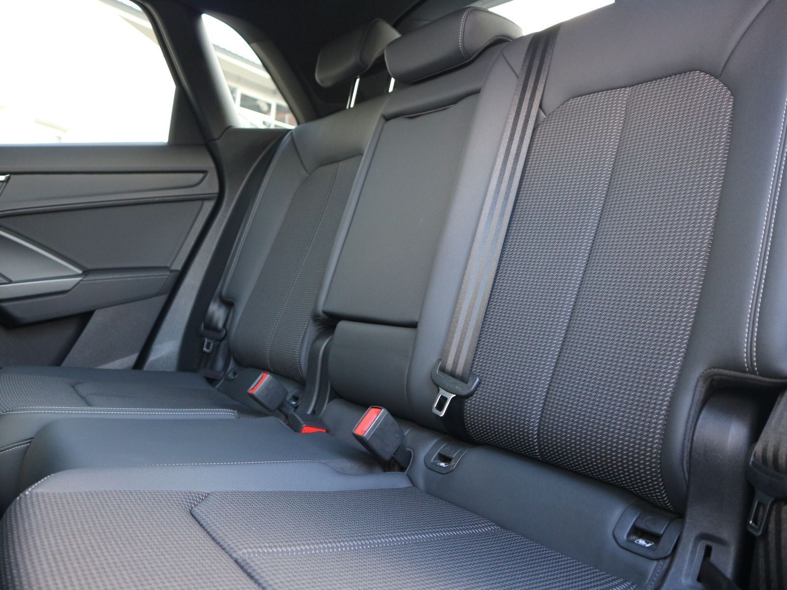 Fahrzeugabbildung Audi Q3 45 TFSI e S line *0,5%*ACC*AHK*RFK*NAVI*LED*