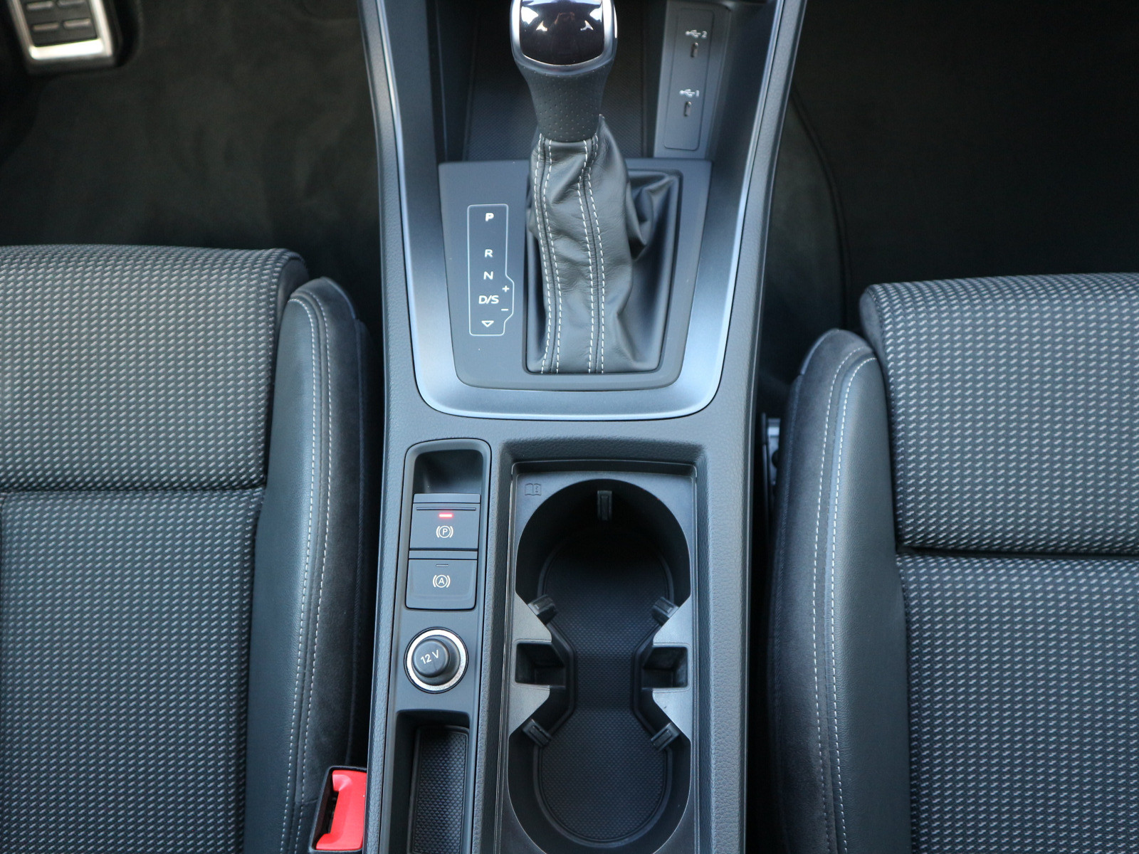 Fahrzeugabbildung Audi Q3 45 TFSI e S line *0,5%*ACC*AHK*RFK*NAVI*LED*