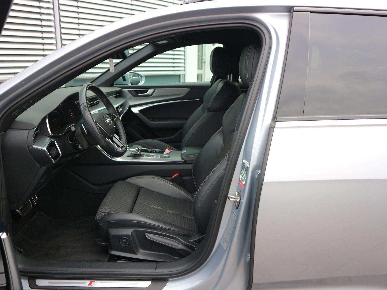 Fahrzeugabbildung Audi A6 Avant S line 40 TDI quattro MATRIX*ACC*AHK