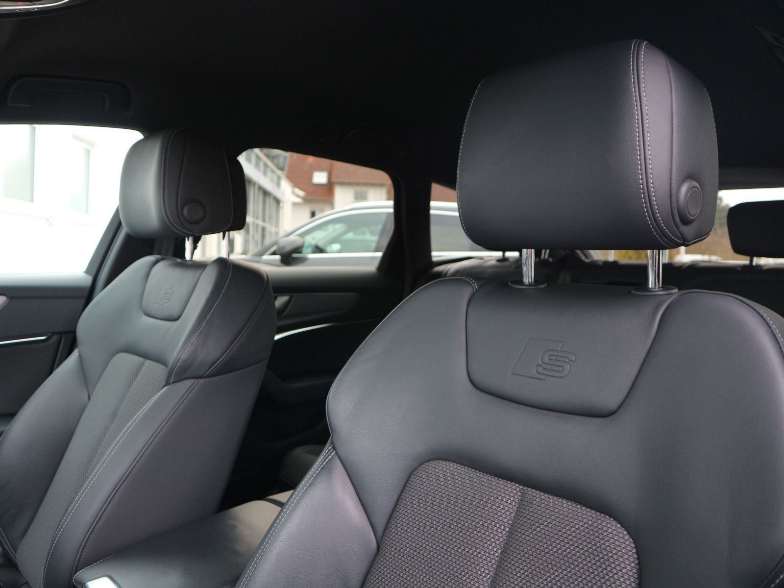 Fahrzeugabbildung Audi A6 Avant S line 40 TDI quattro MATRIX*ACC*AHK