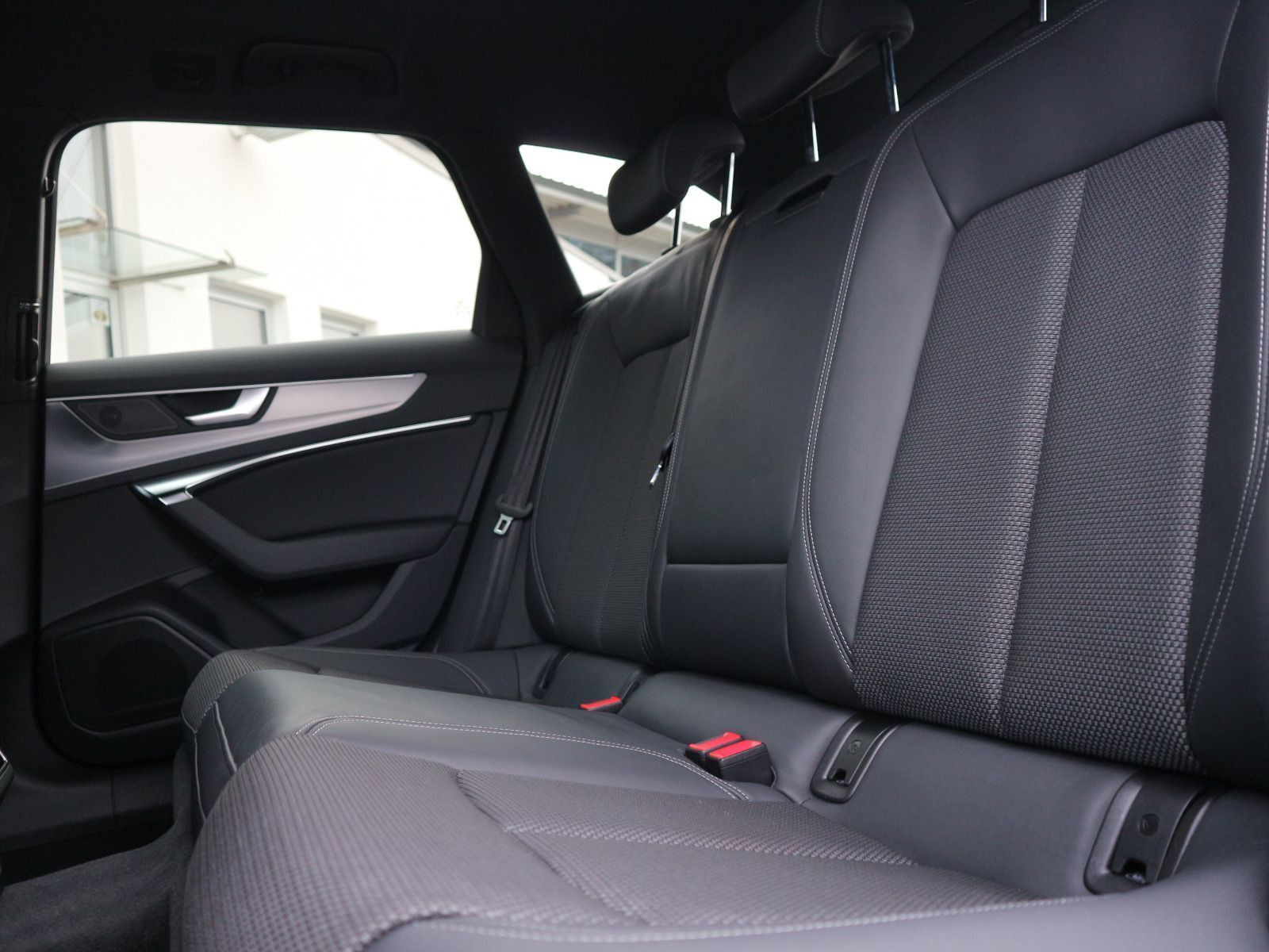 Fahrzeugabbildung Audi A6 Avant S line 40 TDI quattro MATRIX*ACC*AHK