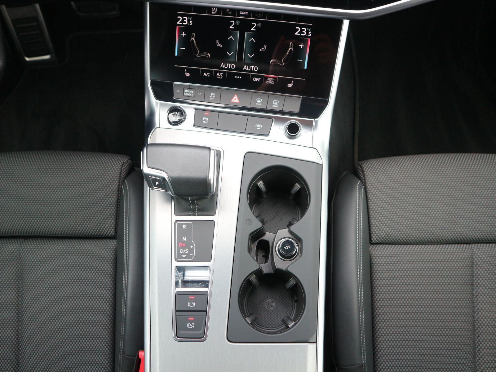 Fahrzeugabbildung Audi A6 Avant S line 40 TDI quattro MATRIX*ACC*AHK