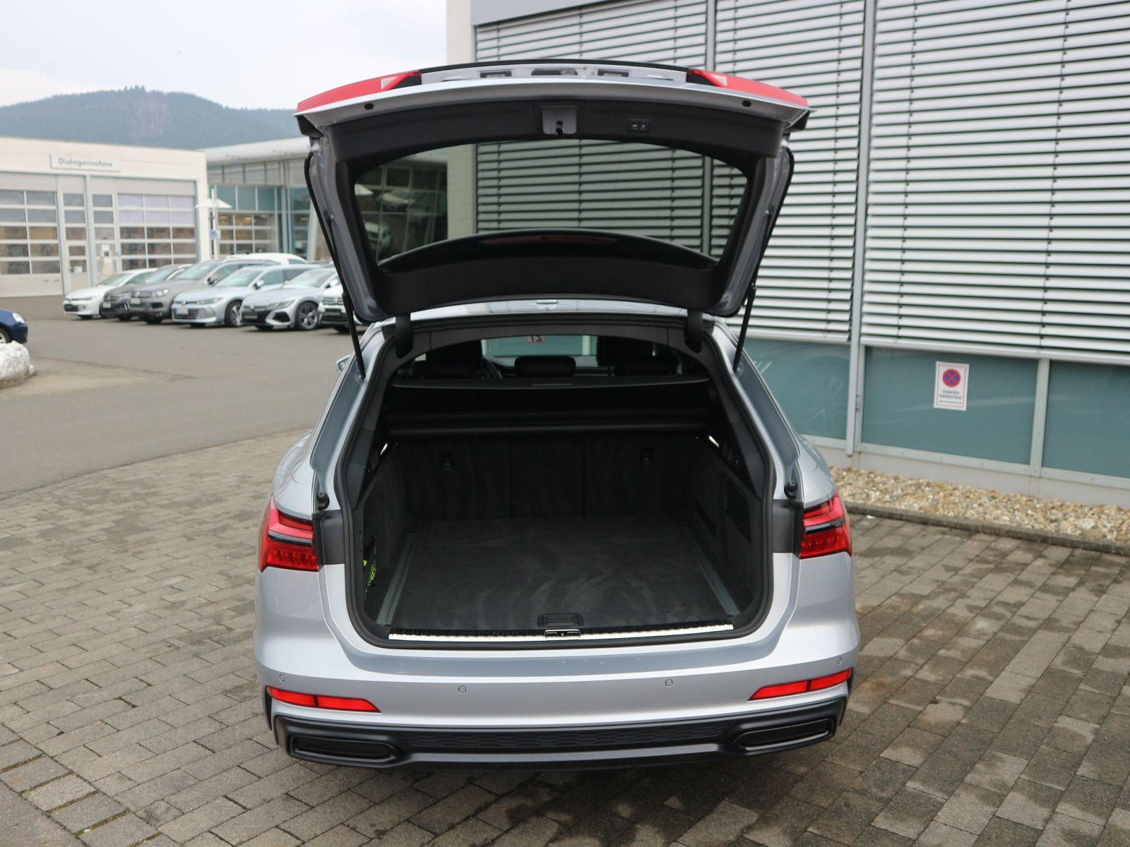 Fahrzeugabbildung Audi A6 Avant S line 40 TDI quattro MATRIX*ACC*AHK