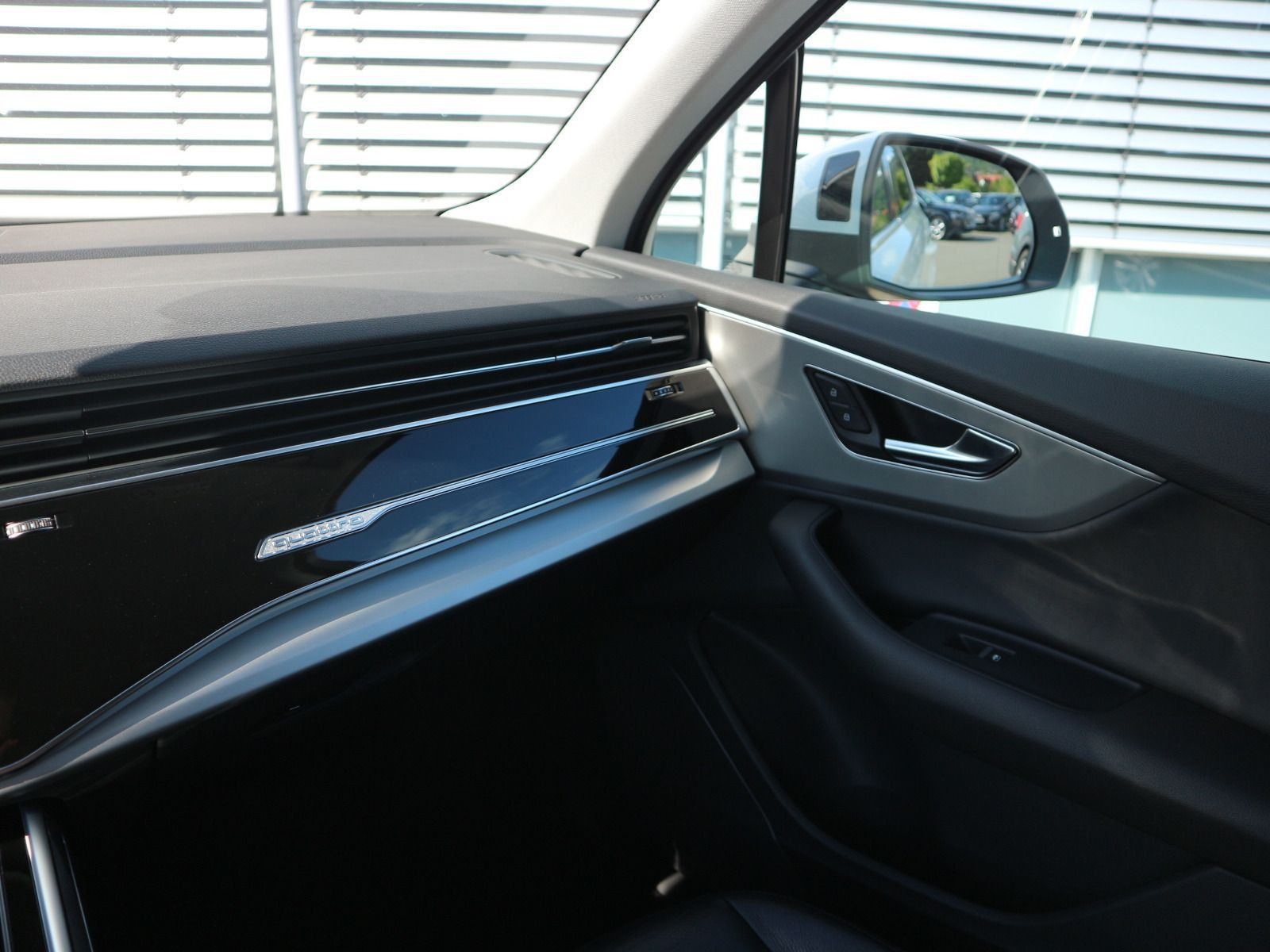 Fahrzeugabbildung Audi Q7 S line 50 TDI quattro AHK*HUD*RFK*ACC*CARPLAY