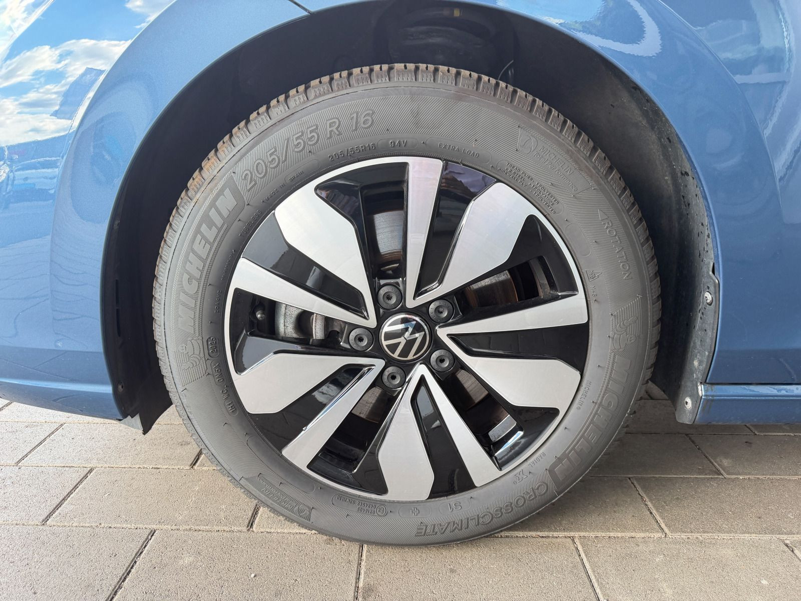 Fahrzeugabbildung Volkswagen Golf Variant GOAL 2.0 TDI DSG MATRIX AHK RFK NAVI CARPLAY