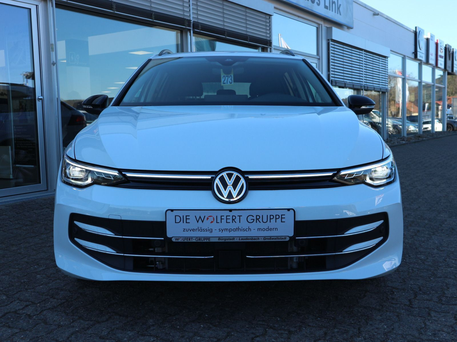 Fahrzeugabbildung Volkswagen Golf Variant Goal 1.5 TSI AHK RFK LED NAVI FACELIFT