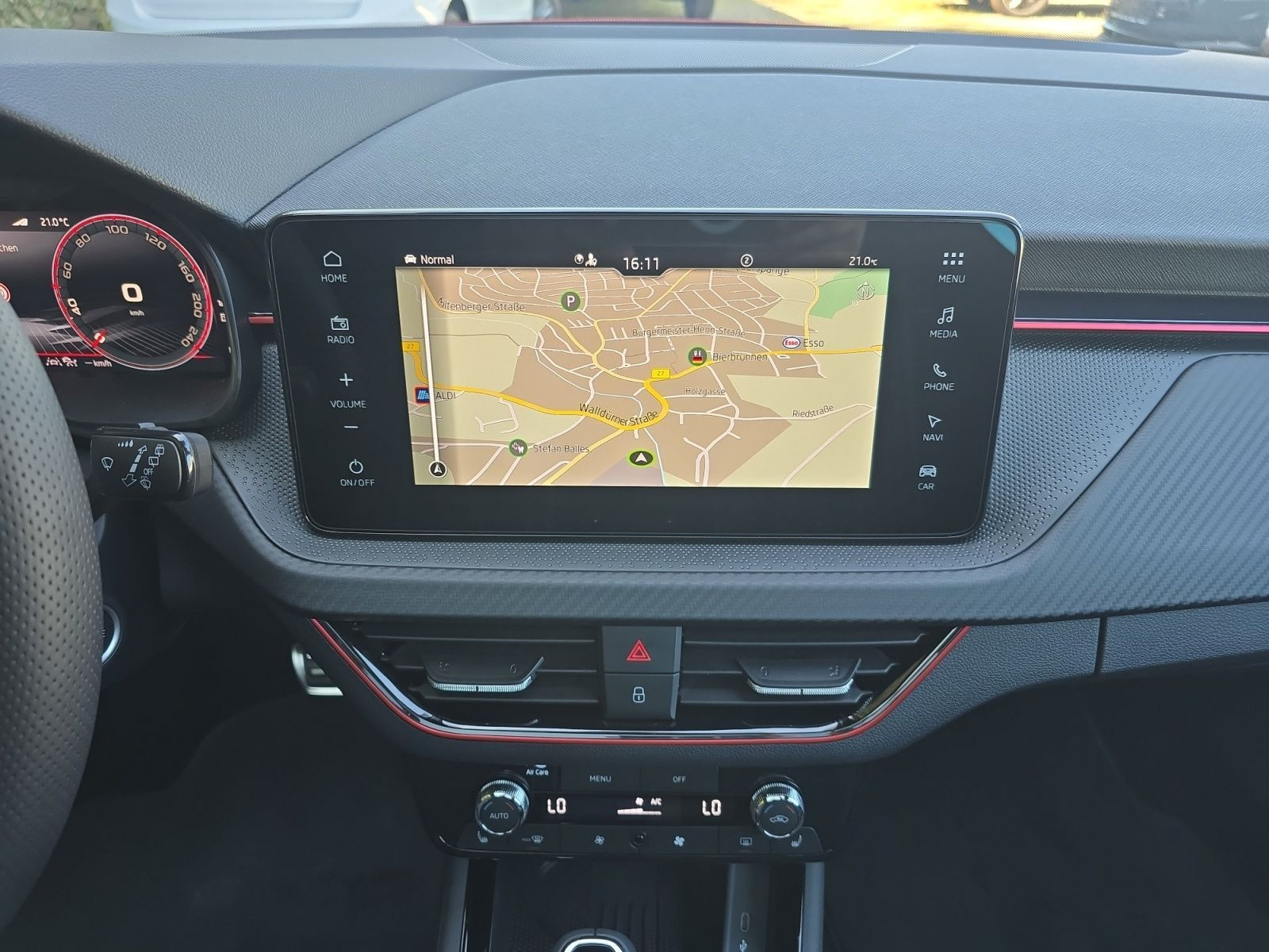 Fahrzeugabbildung SKODA Kamiq 1.5 TSI Monte Carlo 110 kW DSG +AHK+NAVI+18