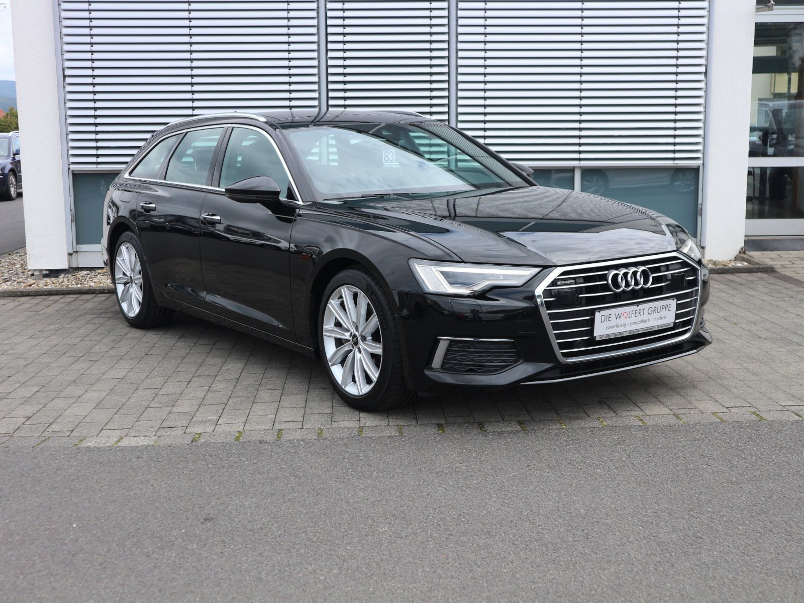 Fahrzeugabbildung Audi A6 Avant design 40 TDI quattro S tronic PANO*ACC