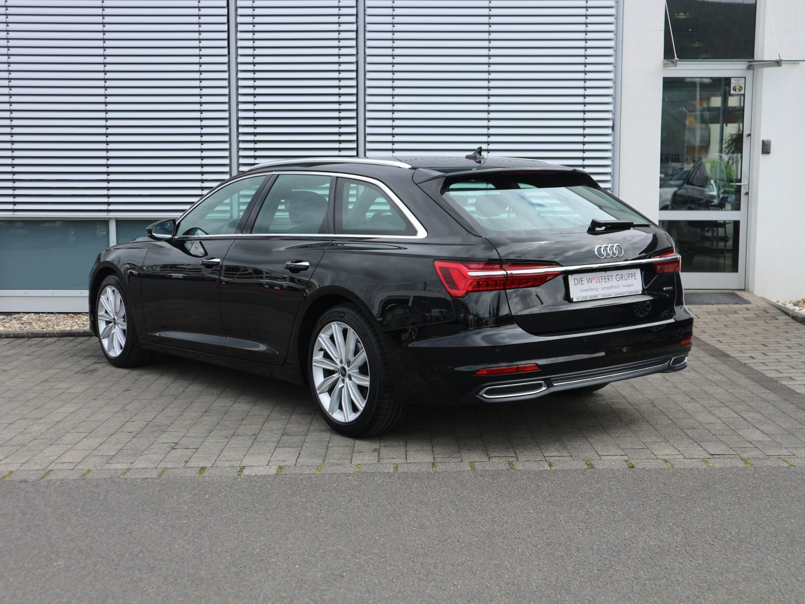 Fahrzeugabbildung Audi A6 Avant design 40 TDI quattro S tronic PANO*ACC