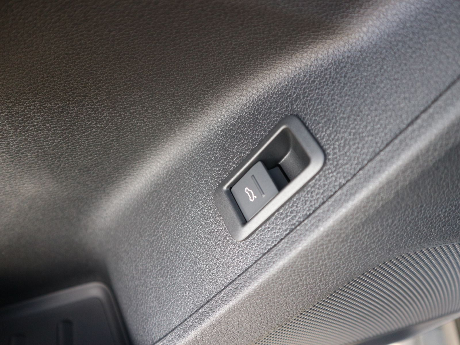 Fahrzeugabbildung Audi Q3 Sportback S line 35 TFSI S tronic*AHk*LED*