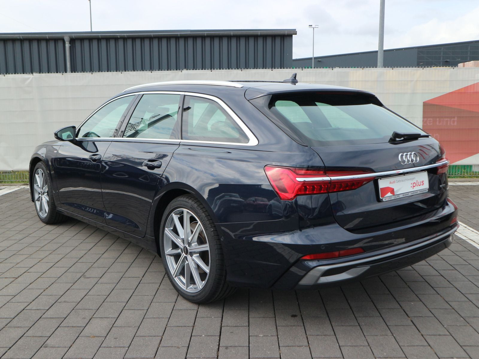 Fahrzeugabbildung Audi A6 Avant S line 55 TFSI quattro S tronic ACC*RFK