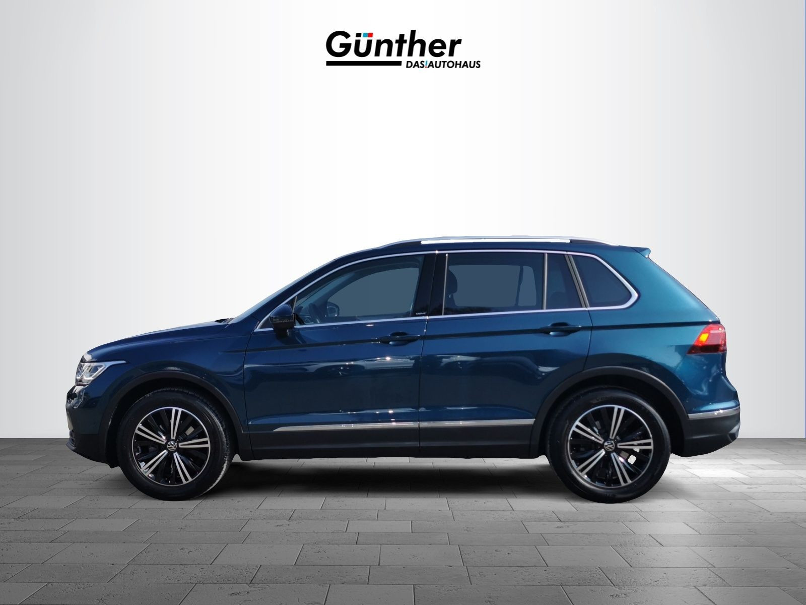 Fahrzeugabbildung Volkswagen Tiguan 1.5 TSI DSG Move +NAVI+18