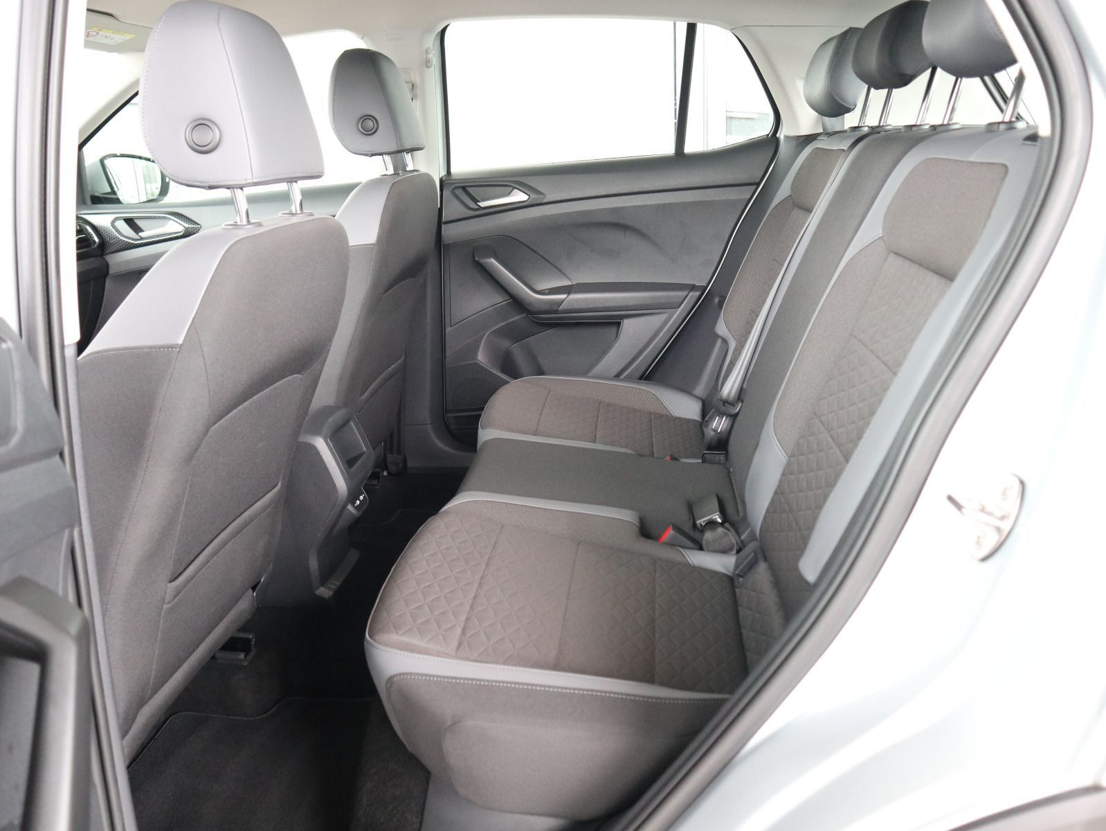 Fahrzeugabbildung Volkswagen T-Cross 1.0 TSI Style NAVI DISCOVER CAR PLAY RFK