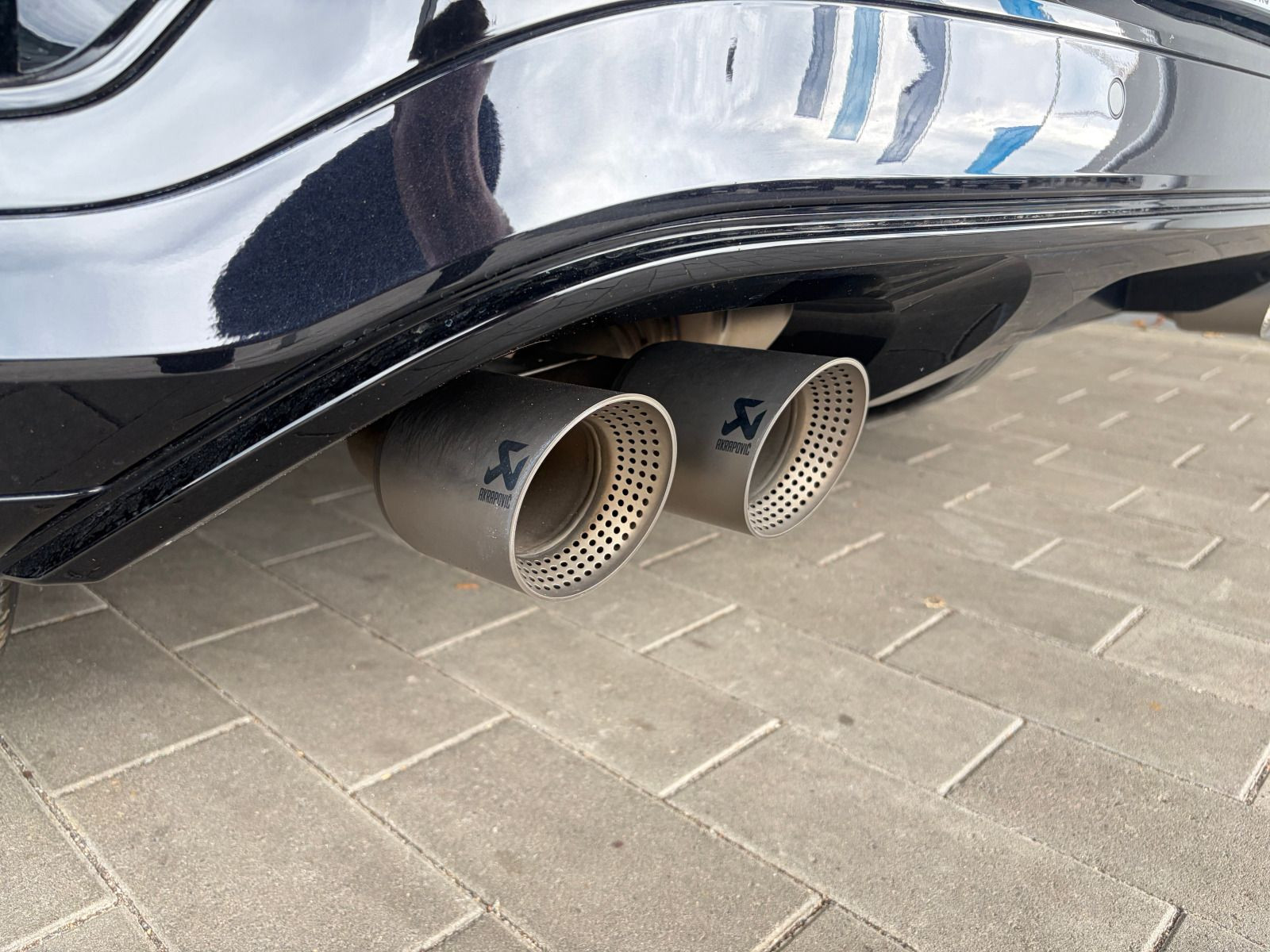 Fahrzeugabbildung Volkswagen T-Roc R 2.0 TSI DSG 4M AKRA PANO NAVI ACC