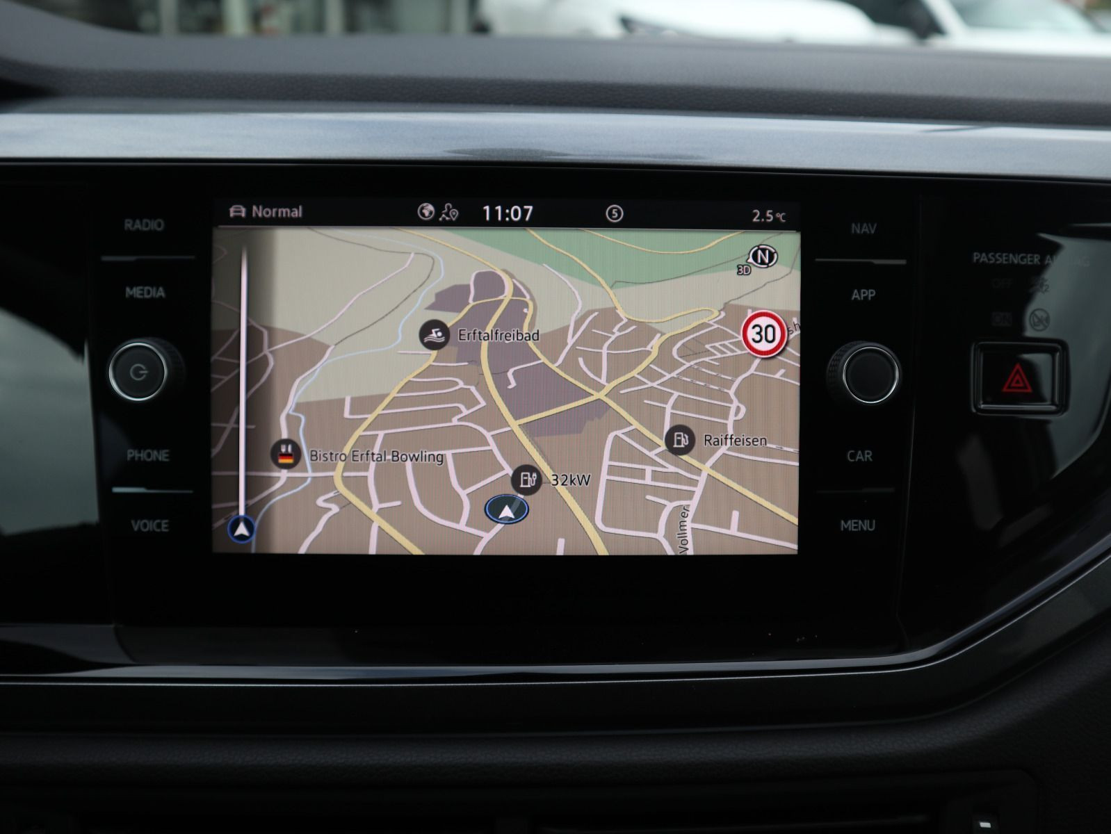 Fahrzeugabbildung Volkswagen Polo Style 1,0 TSI OPF (116 PS) DSG *AHK*WINTERRÄDER*PANORAMADACH*NAVI*