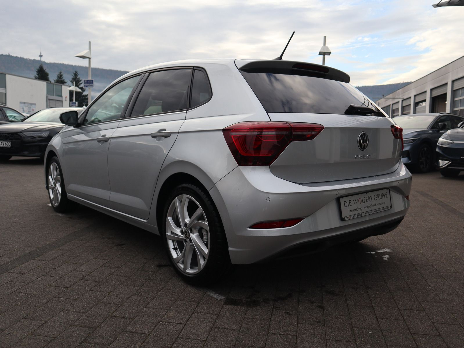 Fahrzeugabbildung Volkswagen Polo Style 1,0 TSI OPF (116 PS) DSG *AHK*WINTERRÄDER*PANORAMADACH*NAVI*