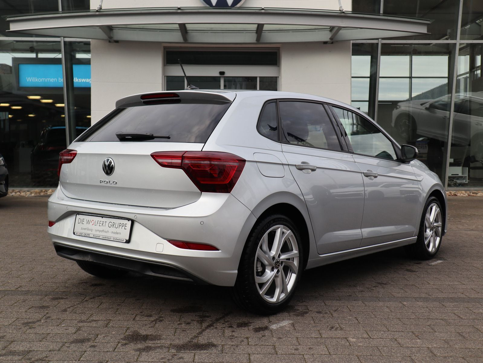 Fahrzeugabbildung Volkswagen Polo Style 1,0 TSI OPF (116 PS) DSG *AHK*WINTERRÄDER*PANORAMADACH*NAVI*