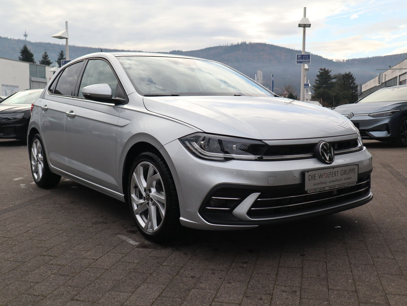 Fahrzeugabbildung Volkswagen Polo Style 1,0 TSI OPF (116 PS) DSG *AHK*WINTERRÄDER*PANORAMADACH*NAVI*