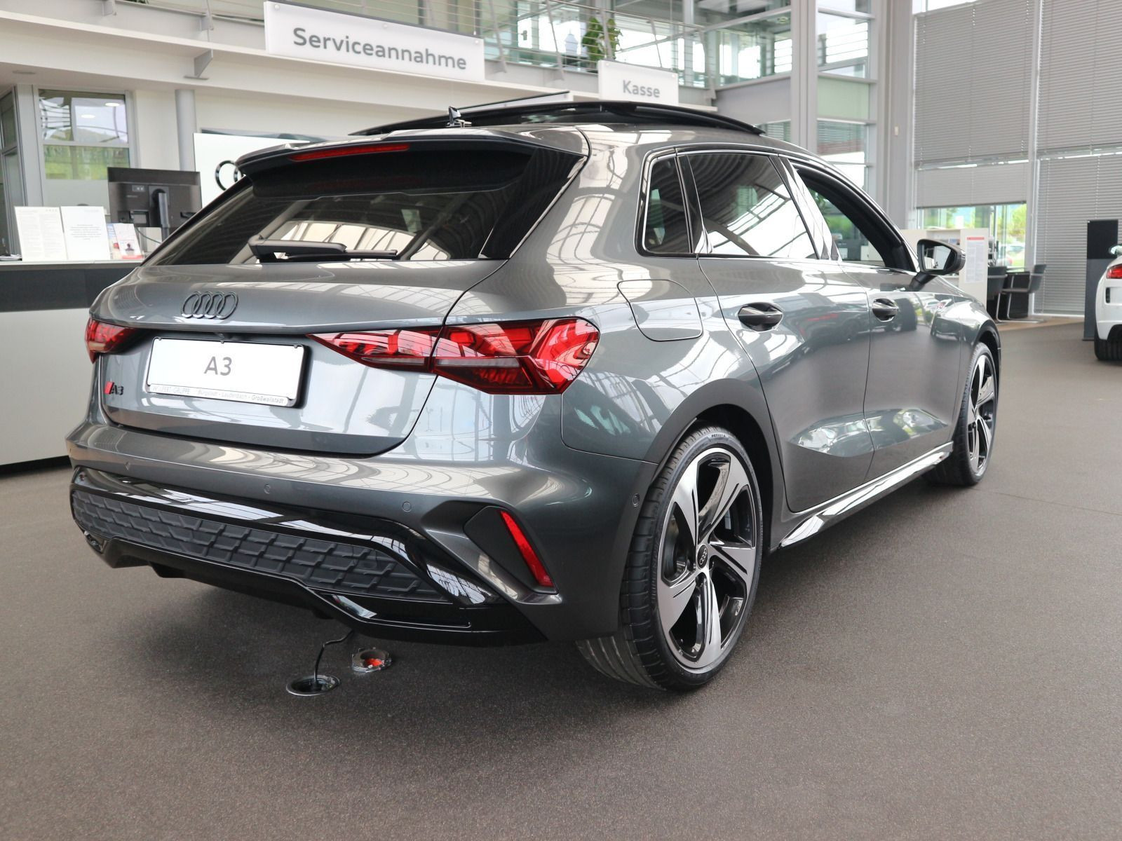 Fahrzeugabbildung Audi A3 Sportback S line 35 TFSI S tronic*FACELIFT*