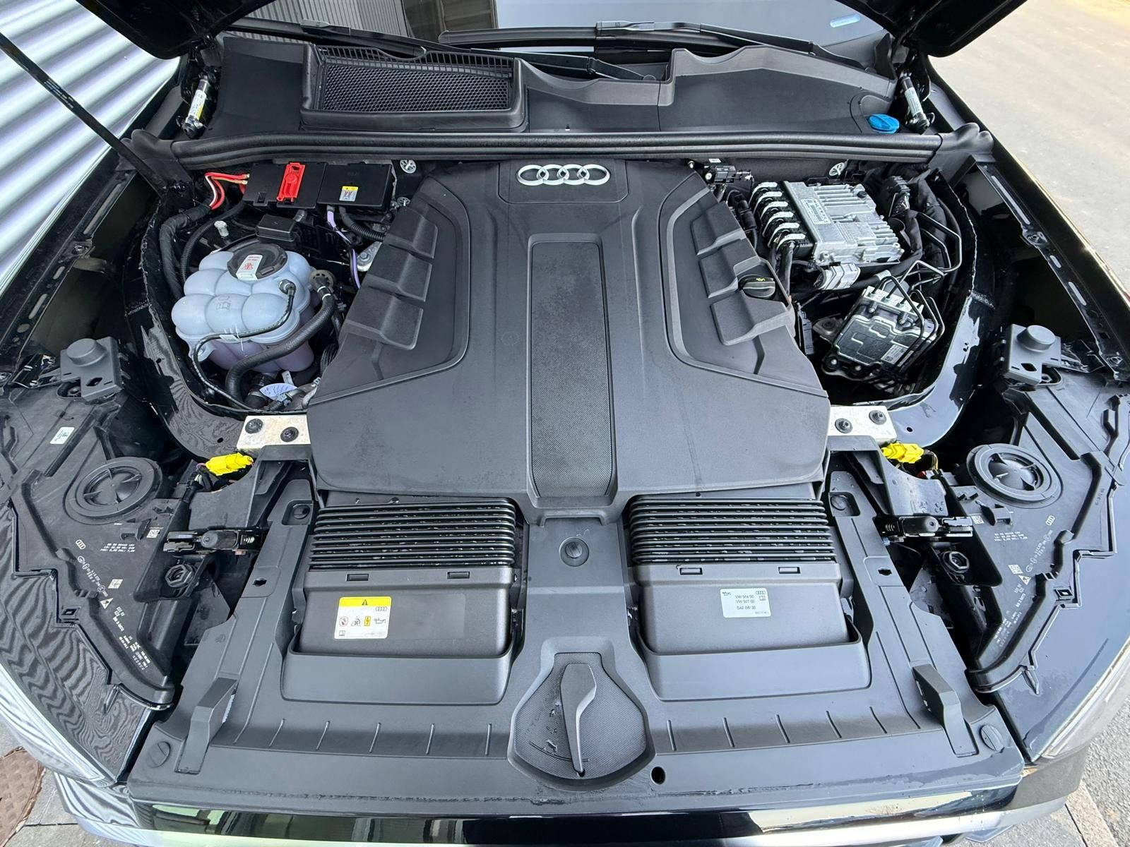 Fahrzeugabbildung Audi Q7 S LINE 50 TDI QUATTRO+WINTERRÄDER+AHK+STHZG+