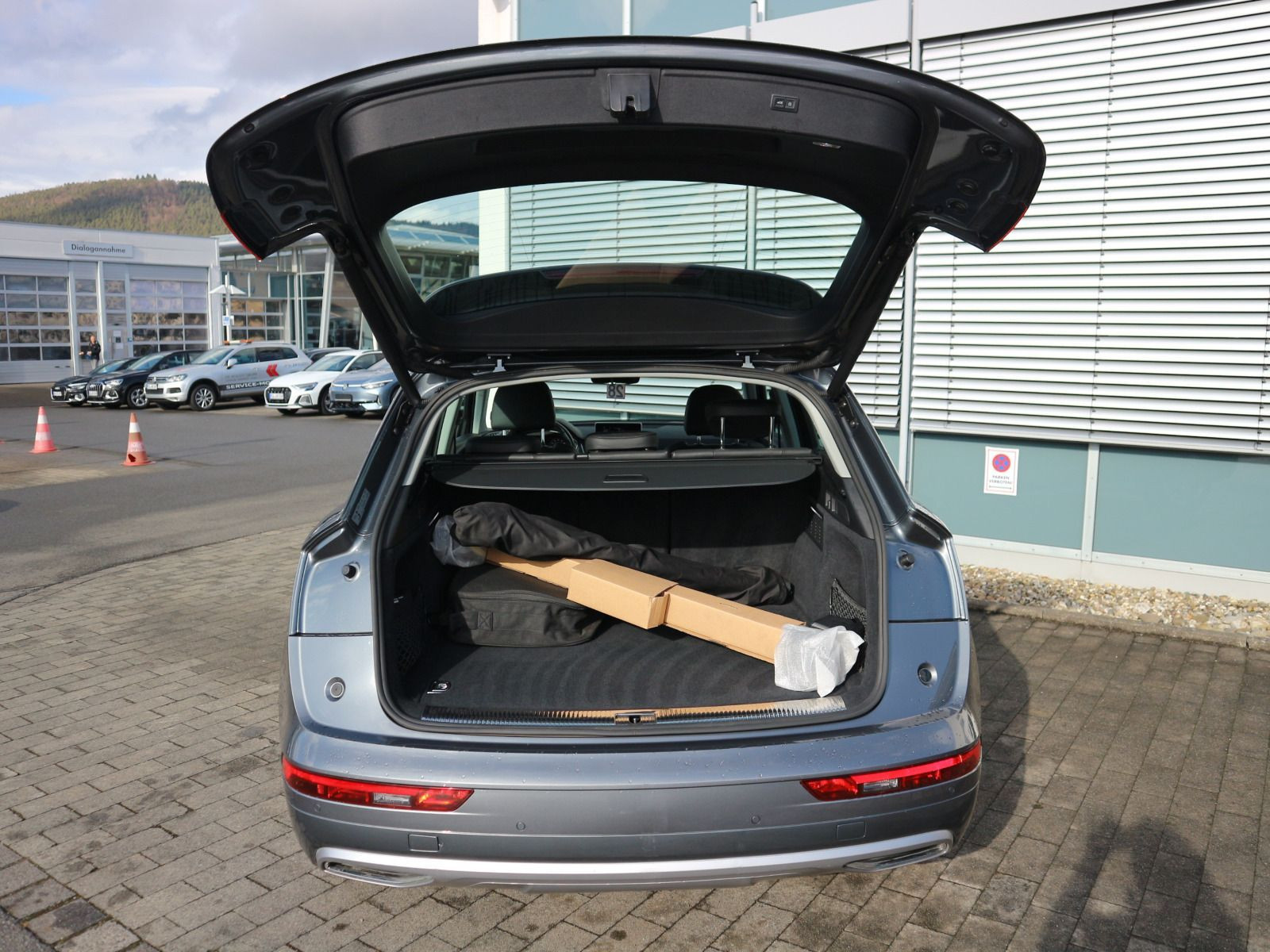 Fahrzeugabbildung Audi Q5 sport 50 TFSI e quattro AHK*SHZ*NAVI*LED