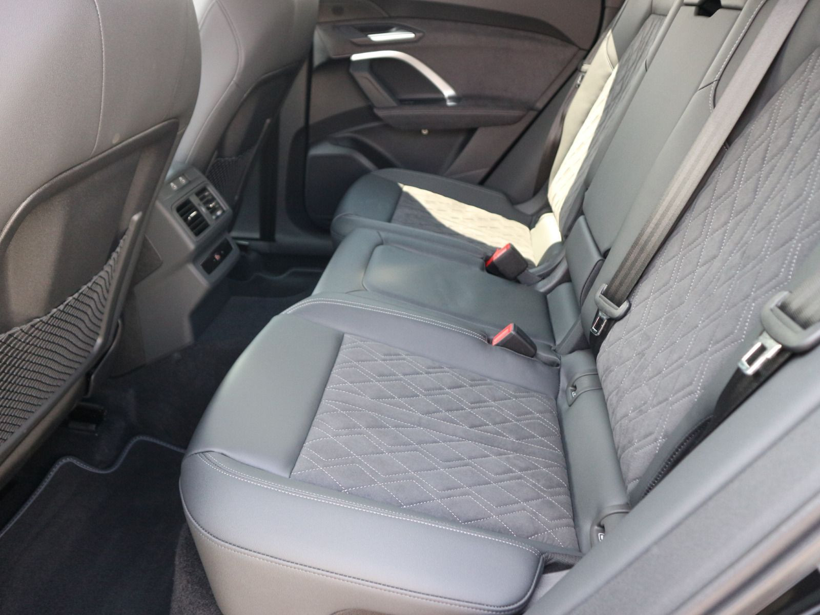 Fahrzeugabbildung Audi Q5 Sportback e-hybrid quattro S line*0,5%*AHK*